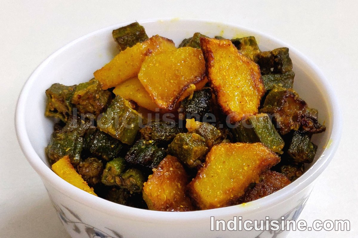 Aloo Bhindi Recipe | Potato and Okra Vegetable Stir-Fry